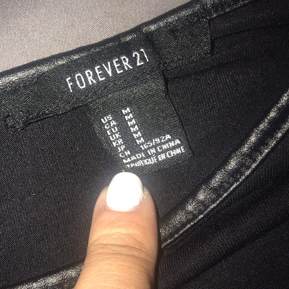 Top - Picture 3 of 3